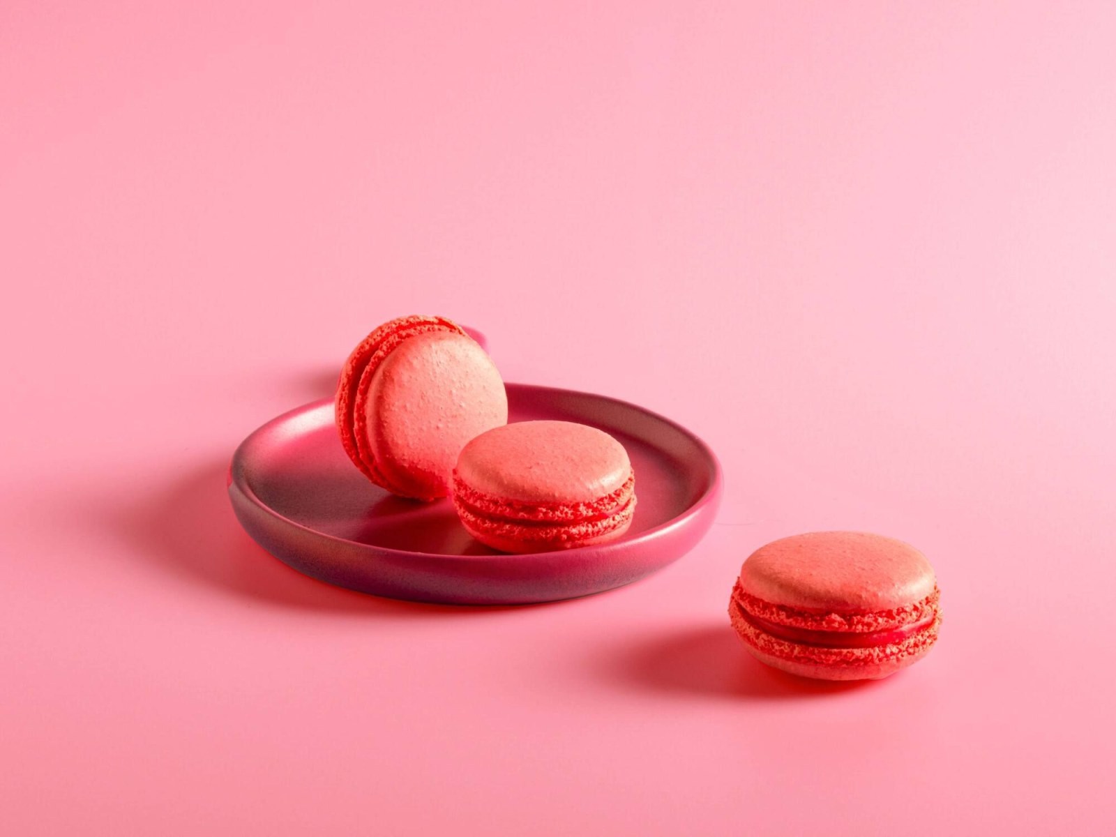 Çilekli Macaron