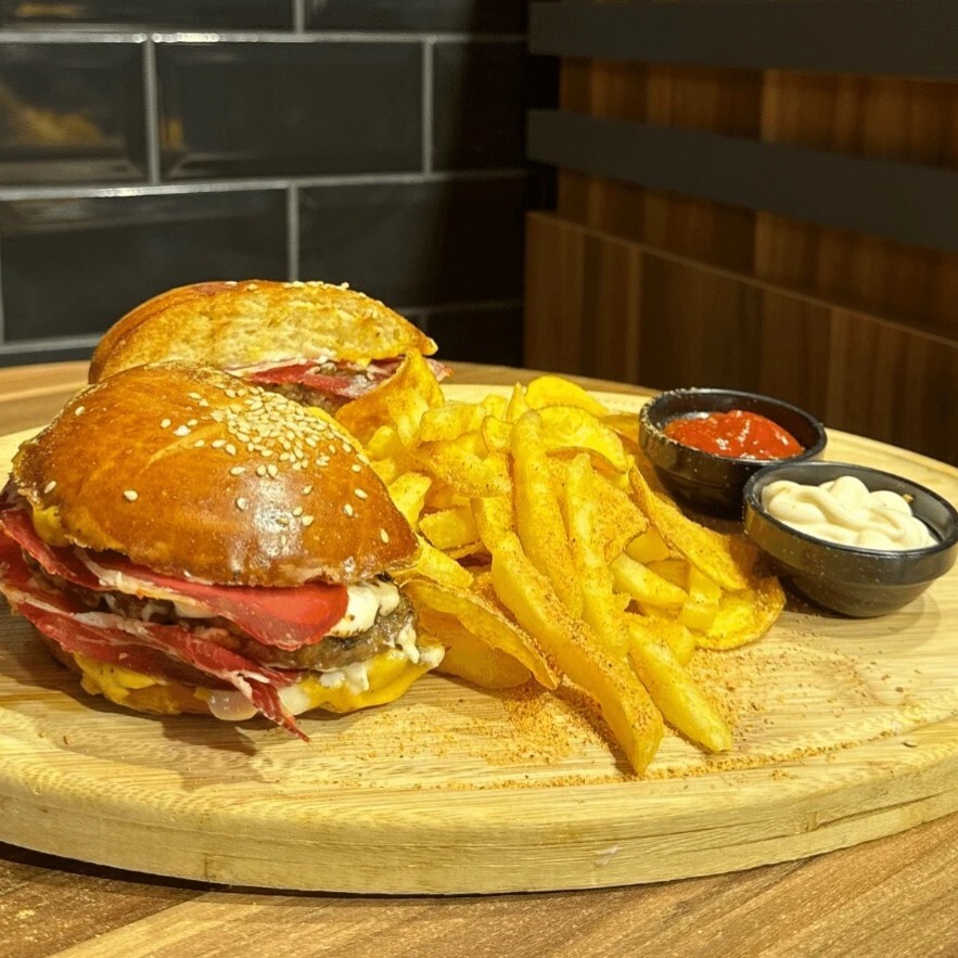 Pastırmalı Burger