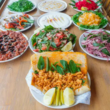 Yarım Ekmek Arası Tavuk Tantuni