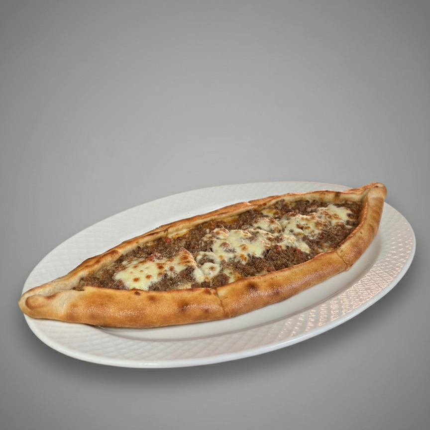 Trabzon Peynirli Kavurmalı Pide (Uzun)