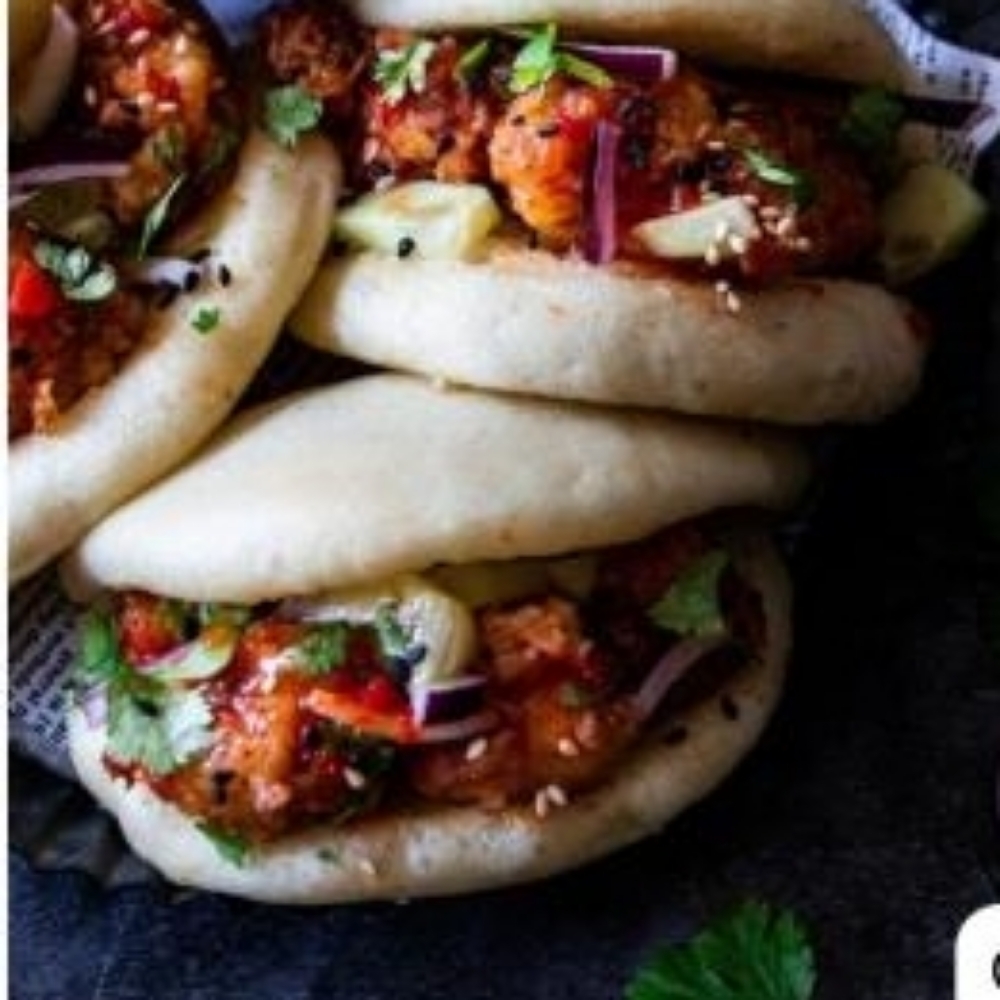 Spicy Soslu Chicken Bao