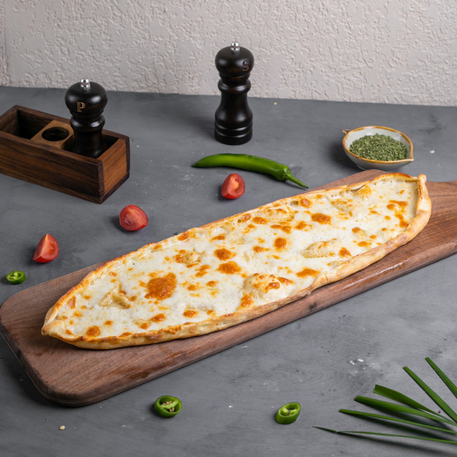 Kıymalı Yumurtalı Pide