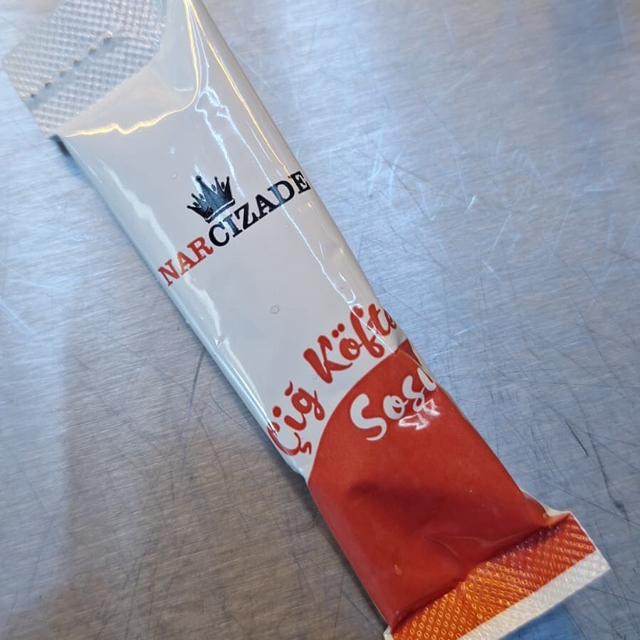 STICK ÇİĞ KÖFTE SOS