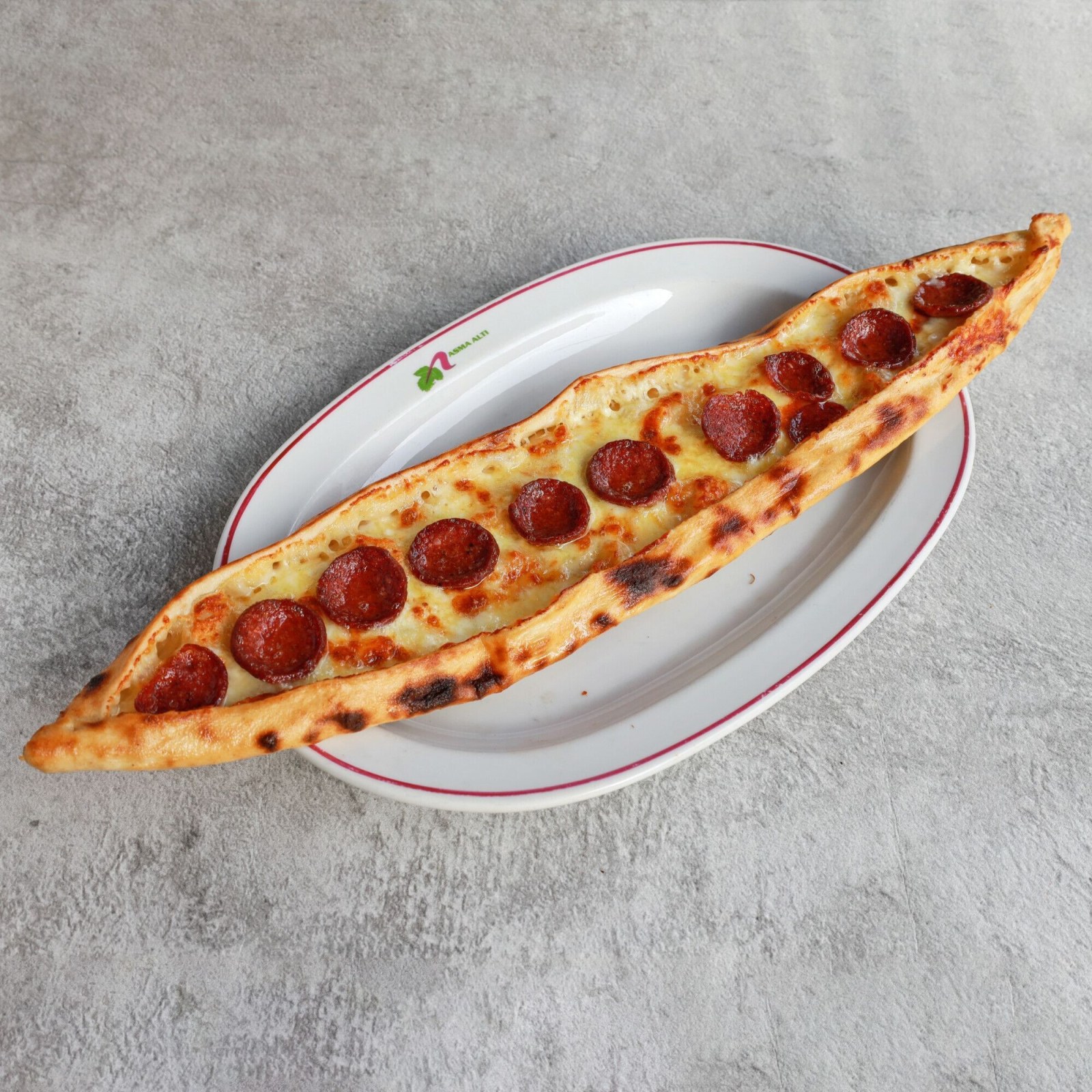 Kaşarlı Sucuklu Pide