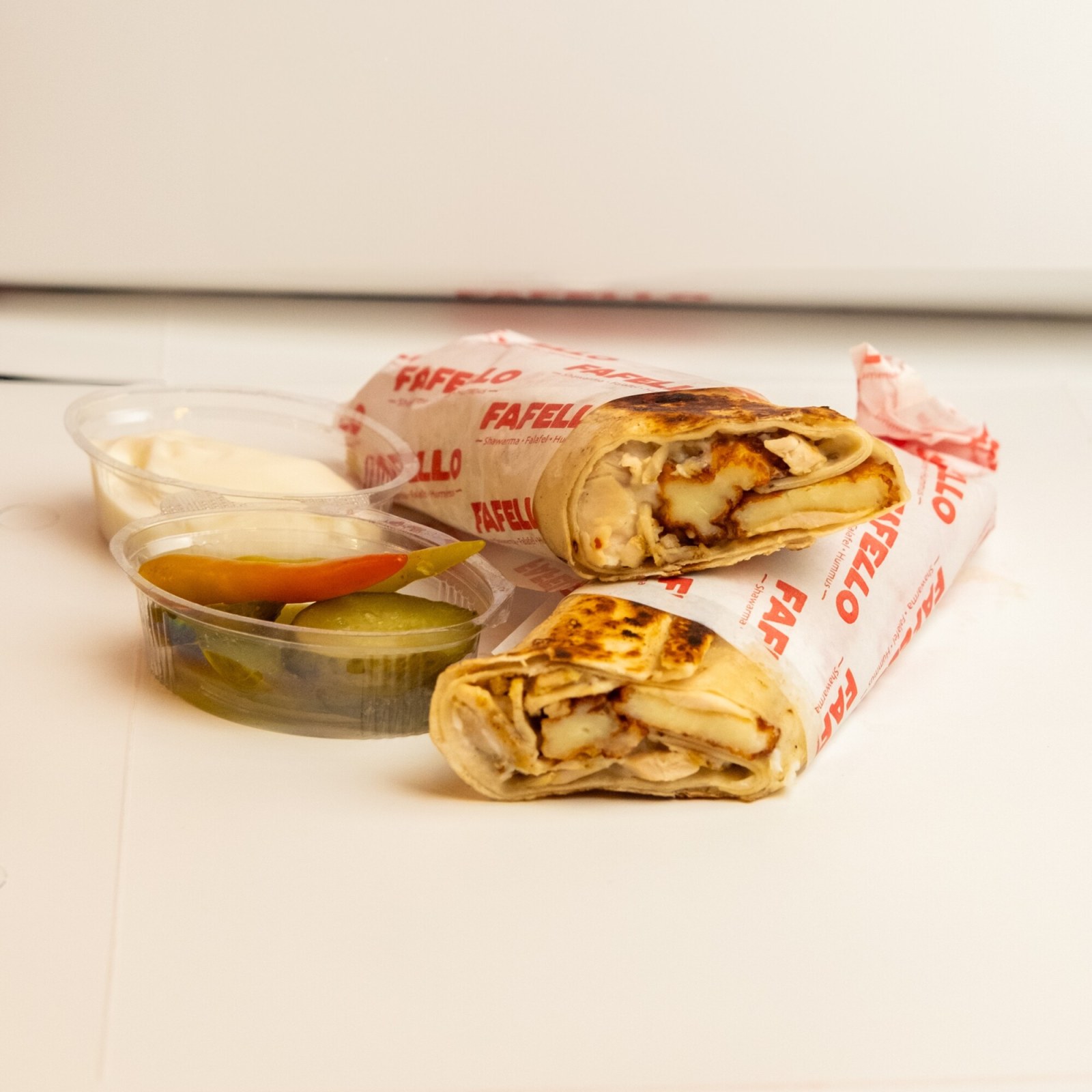 Hellim tavuk Shawarma Wrap