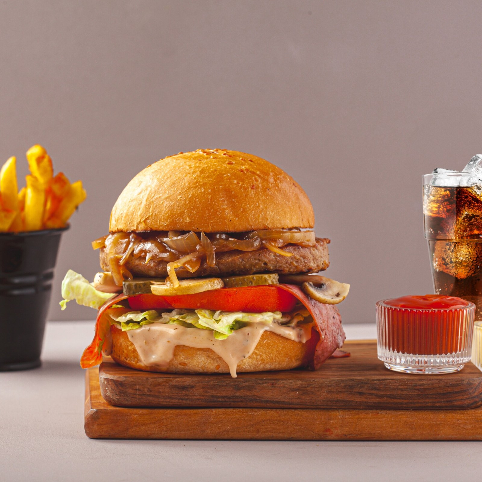 Spanısh Rose Beef Burger Menü