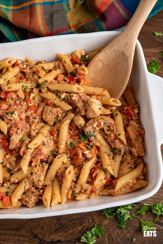 Domatesli Tavuklu Penne