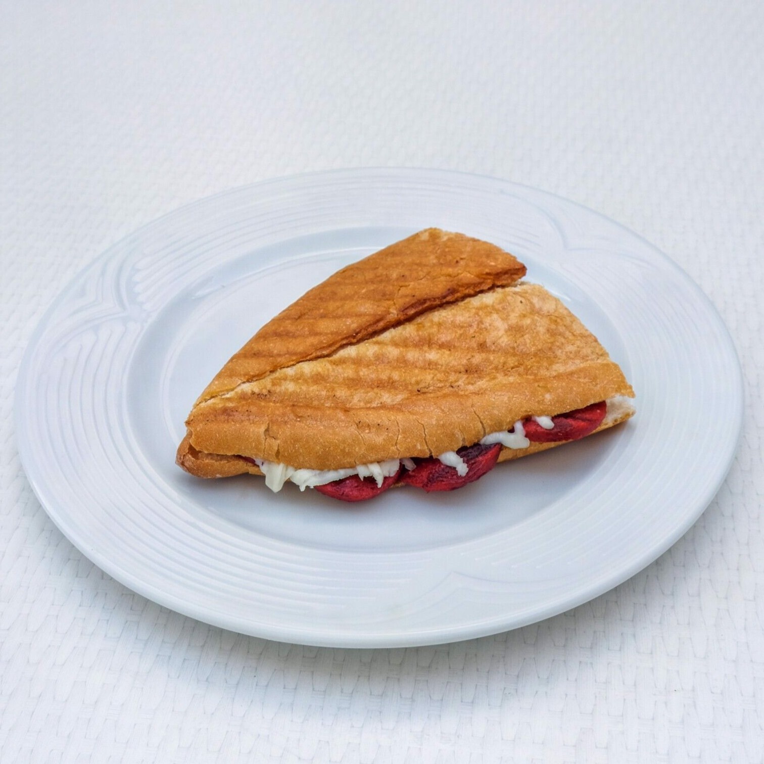 Yarım Ekmek Sucuk Kaşar Tost