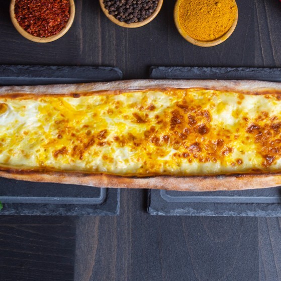Kaşarlı Yumurtalı Pide