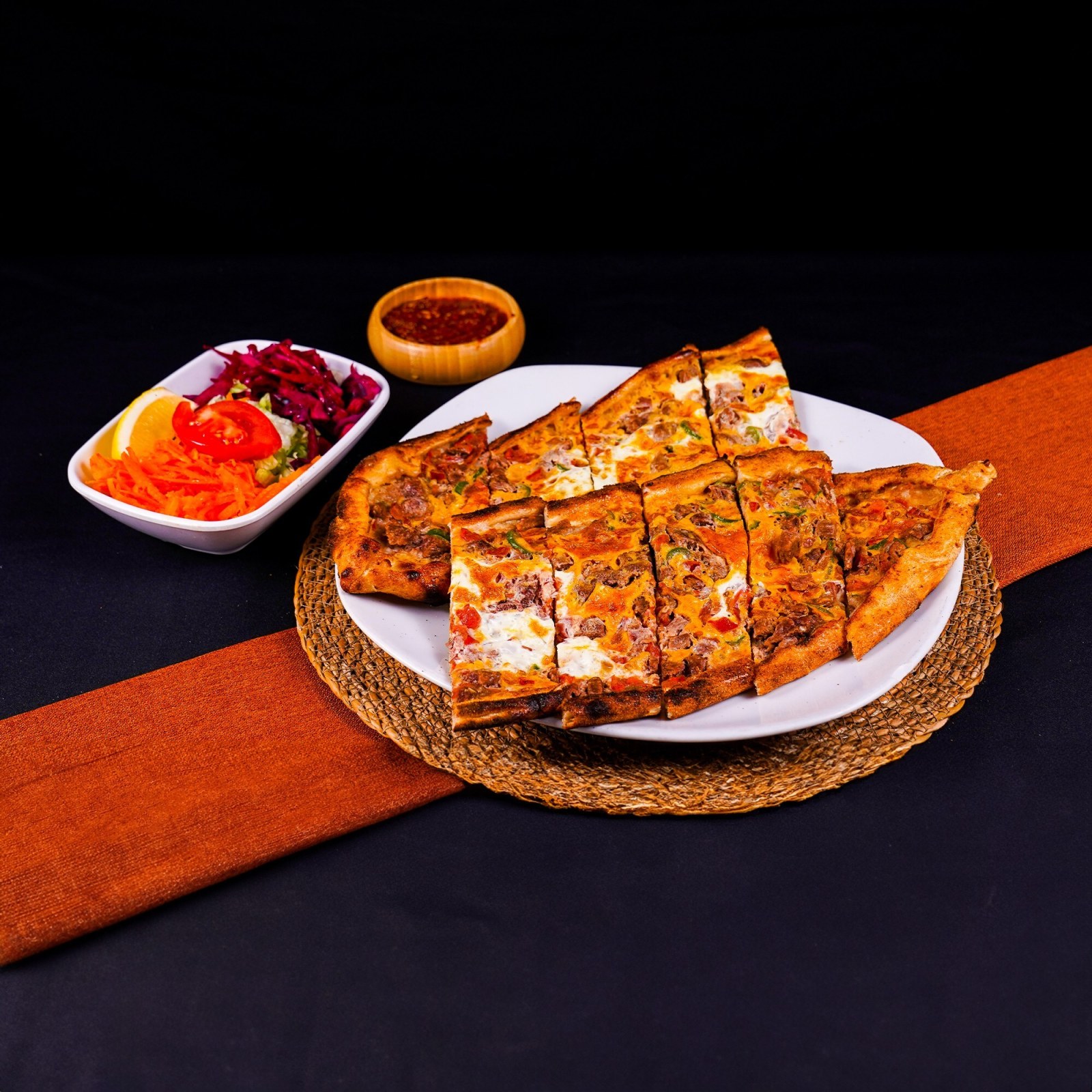 Kuşbaşılı Yumurtalı Pide (50 cm.)
