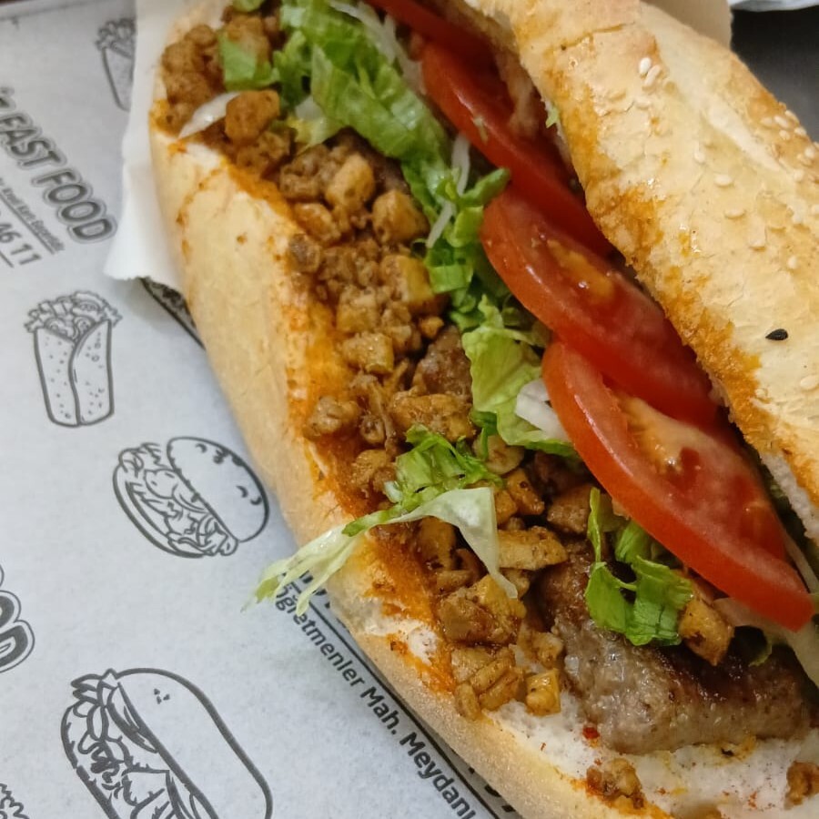 Yarım Ekmek Arası Tavuk İncik