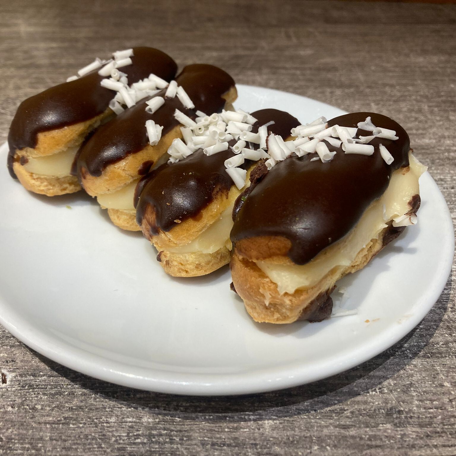 Beyaz Dolgulu Ekler - (500 gr)