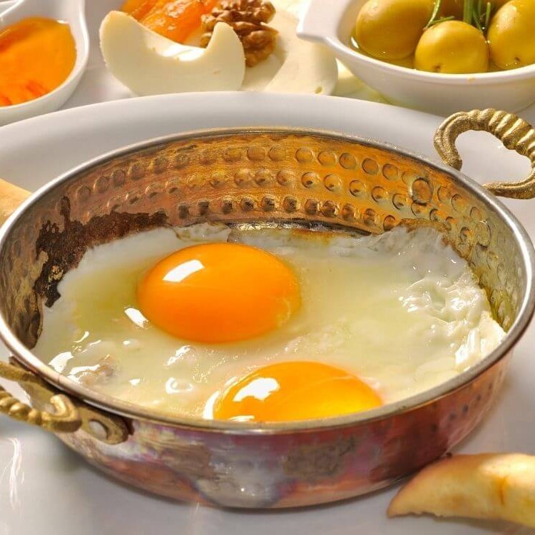 Kaşarlı Sahanda Yumurta
