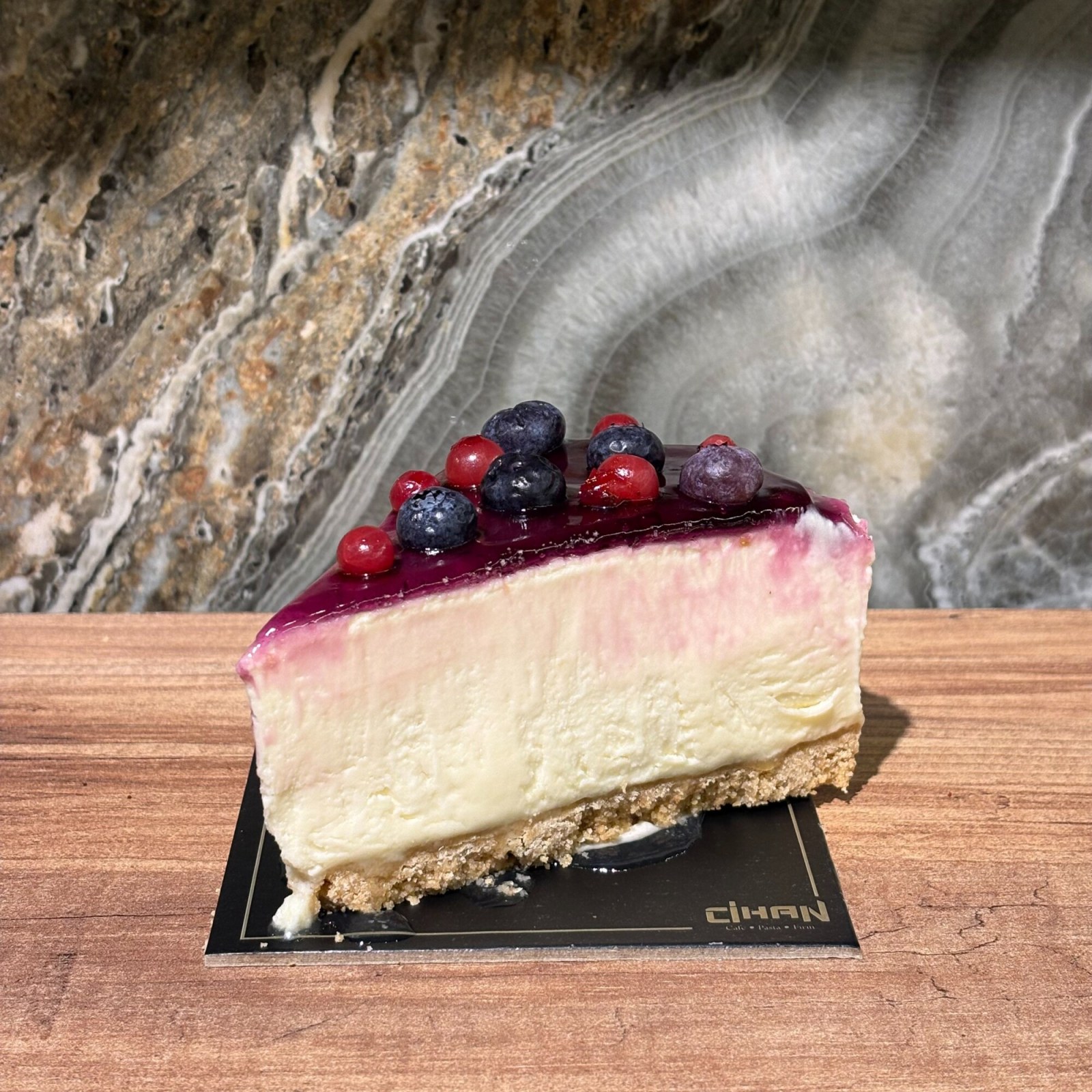 Orman Meyveli Cheesecake