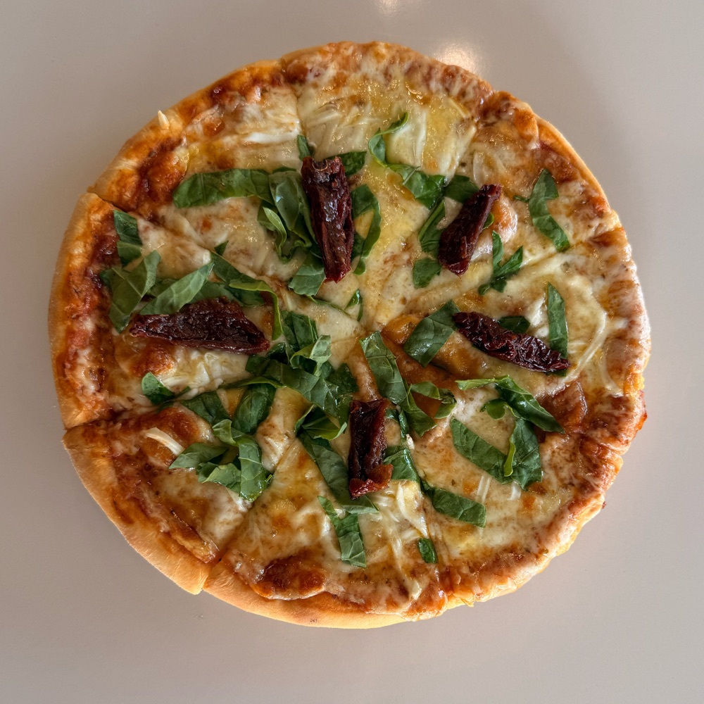 Dört Peynirli Pizza