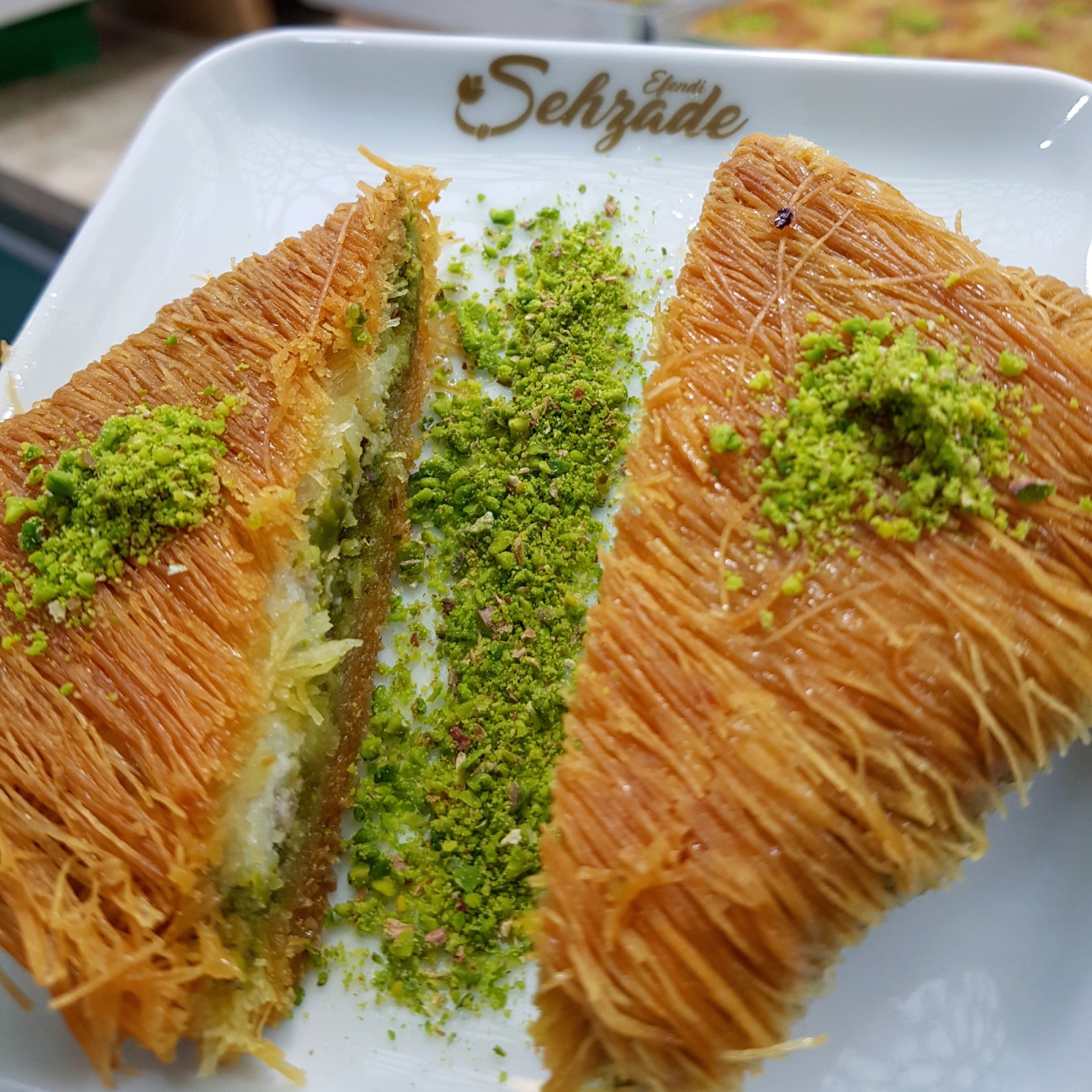 Fıstıklı Kaymaklı Damat Bohçası
