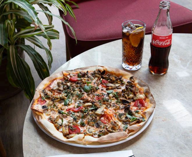 Üç Mantarlı Pizza