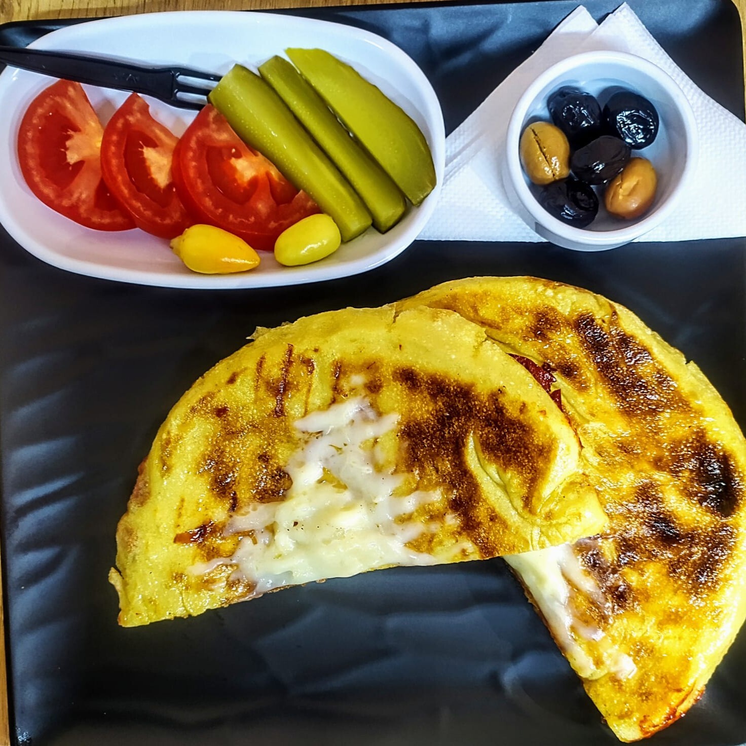 BAZLAMA TOST KARIŞIK MENÜ