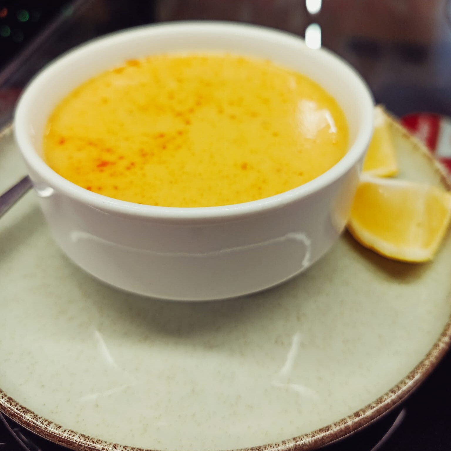 Kemik Suyu Mercimek Çorbası