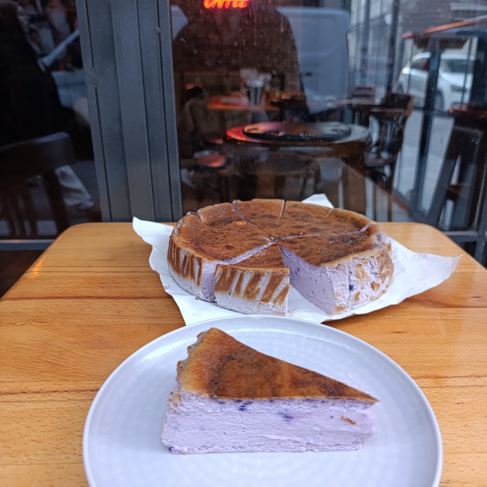 Yaban Mersinli San Sebastian Cheesecake