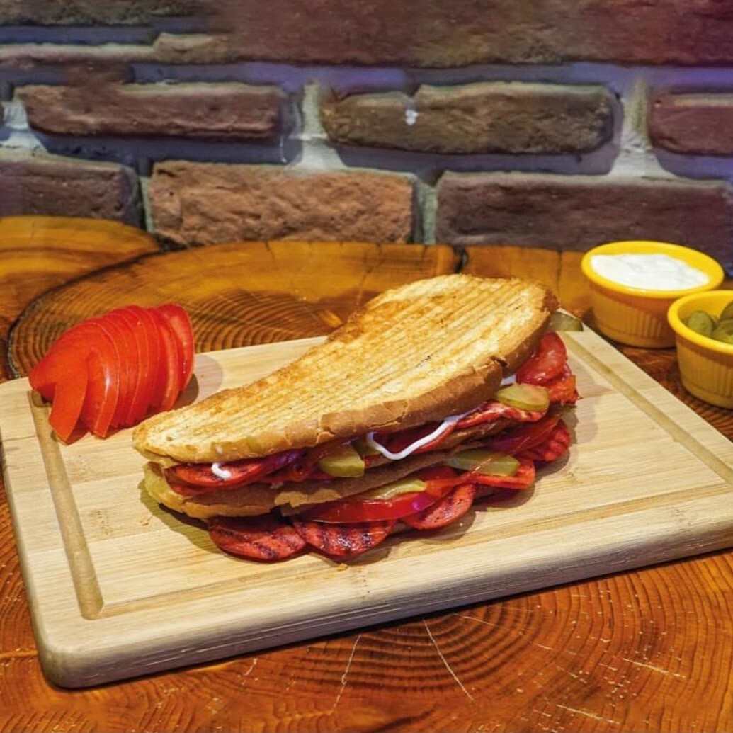 Süper Sucuklu Tost Menü