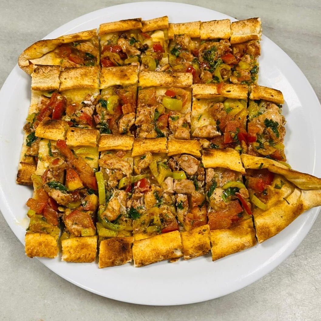 Tavuklu Pide