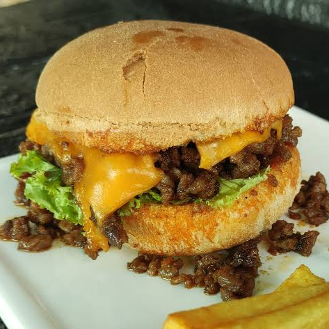 ET TANBURGER MENÜ