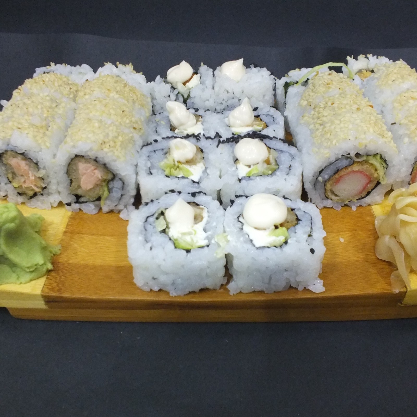 Tempura Sushi Set Menü (24 Pcs)