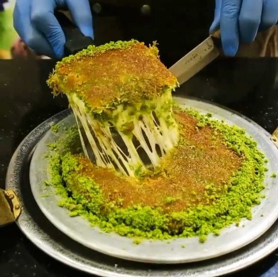 Peynirli Künefe (2 Kişilik) Menü
