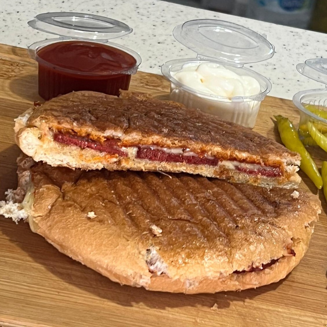 Tombik Kaşarlı Tost