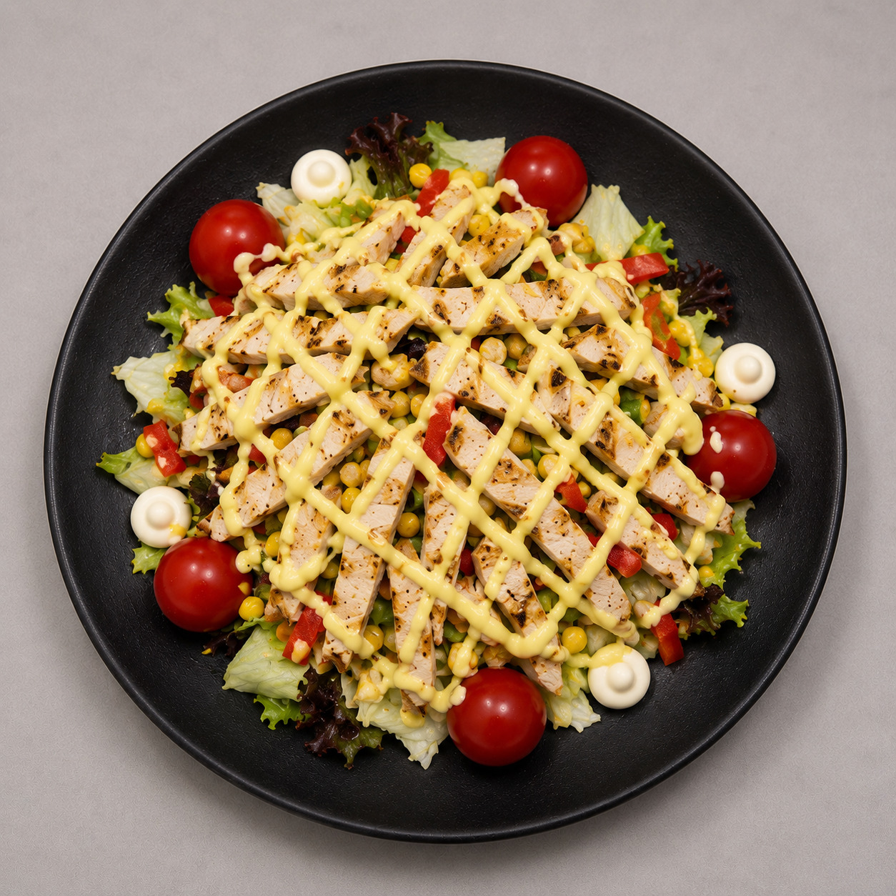 Izgara Tavuklu Salata