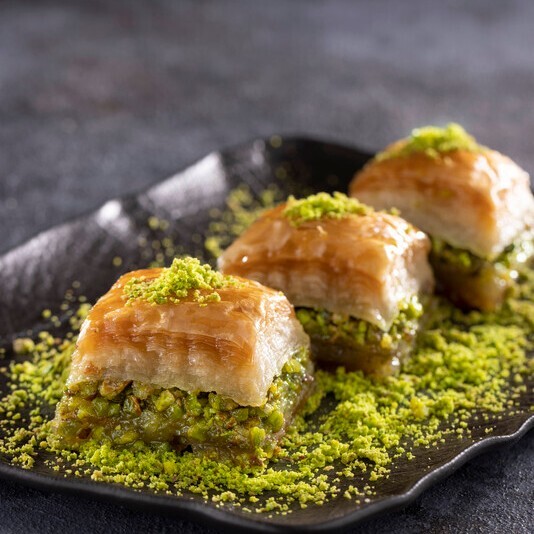 Fıstıklı baklava (1 kg)