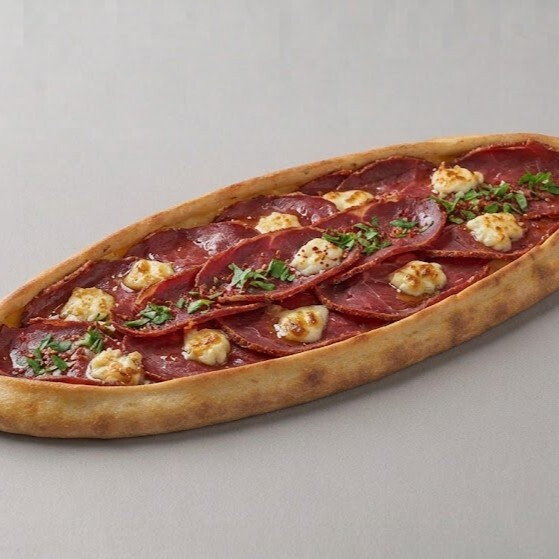 Kaşarlı Pastırmalı Pide