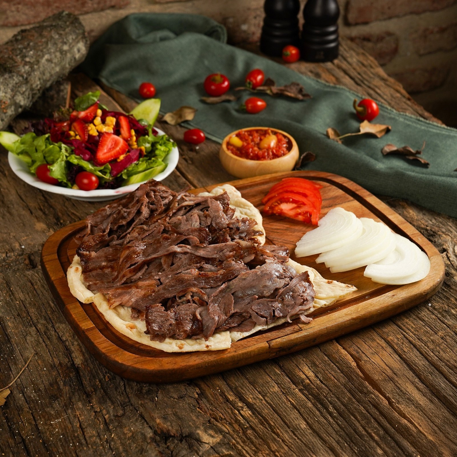 Odun Ateşinde Et Döner (100 gr.)