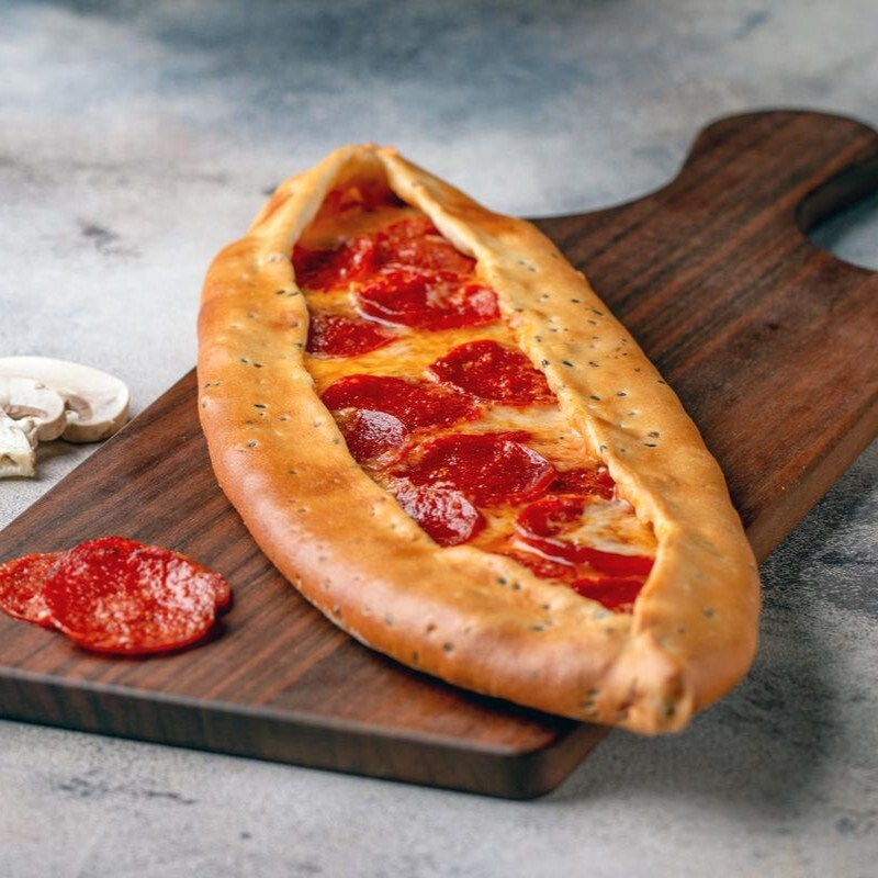 Sucuklu Kaşarlı Pide