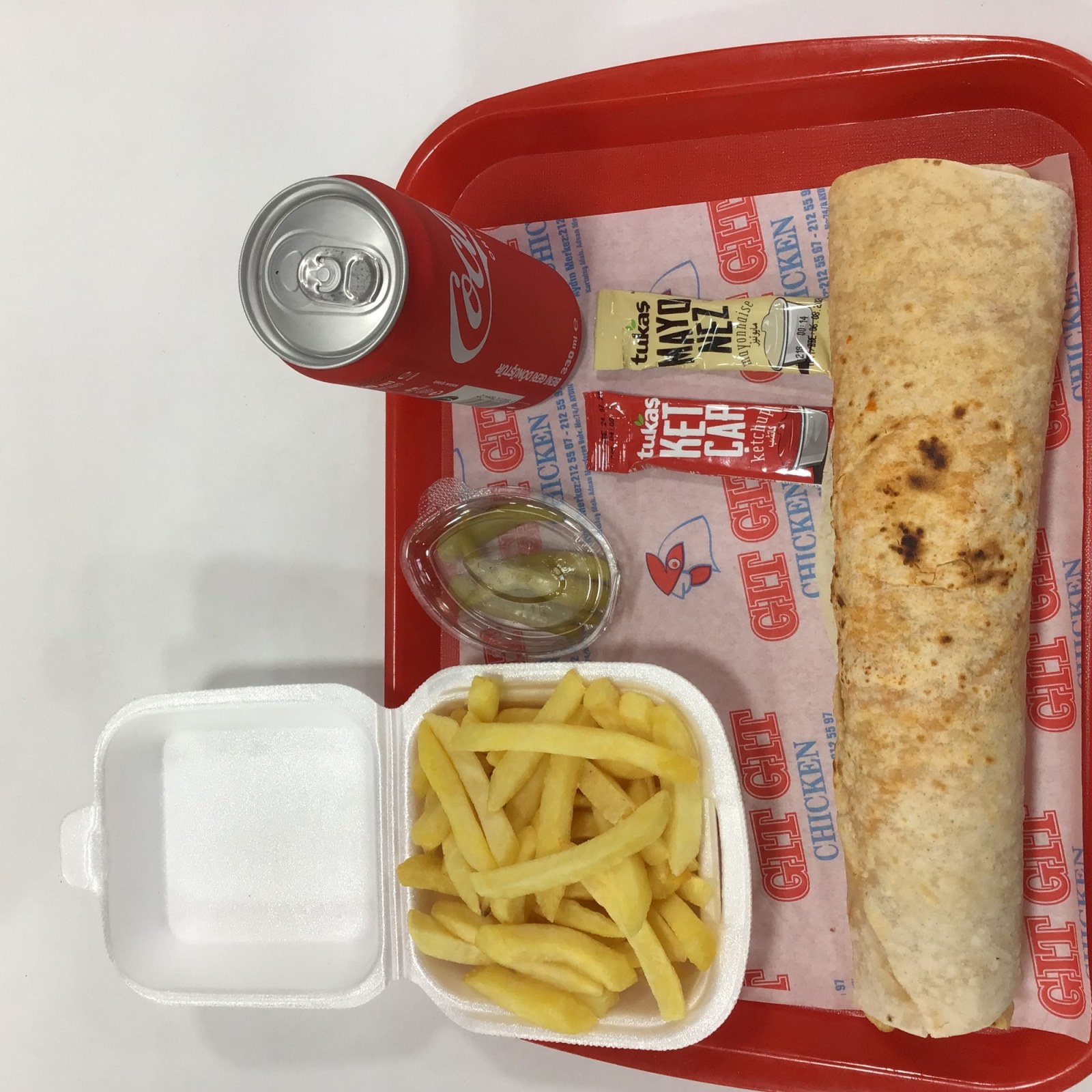 Gıt Gıt Jumbo Tavuk Döner Dürüm Cola Menü