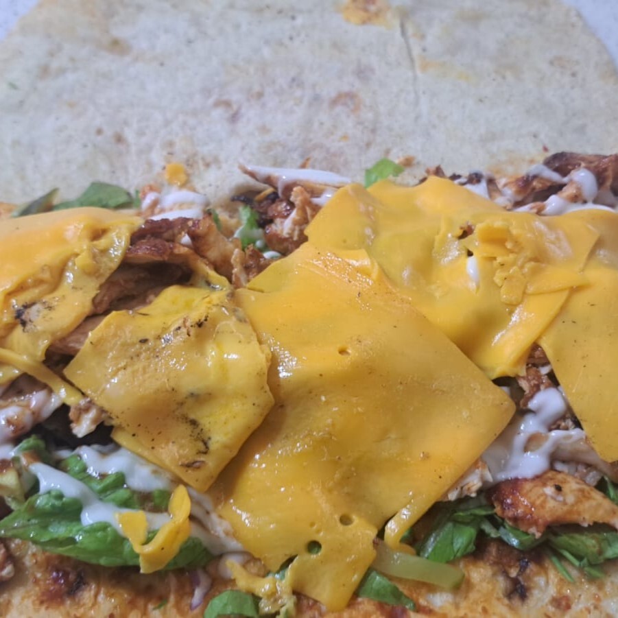Yoğurt soslu cheddarlı Döner