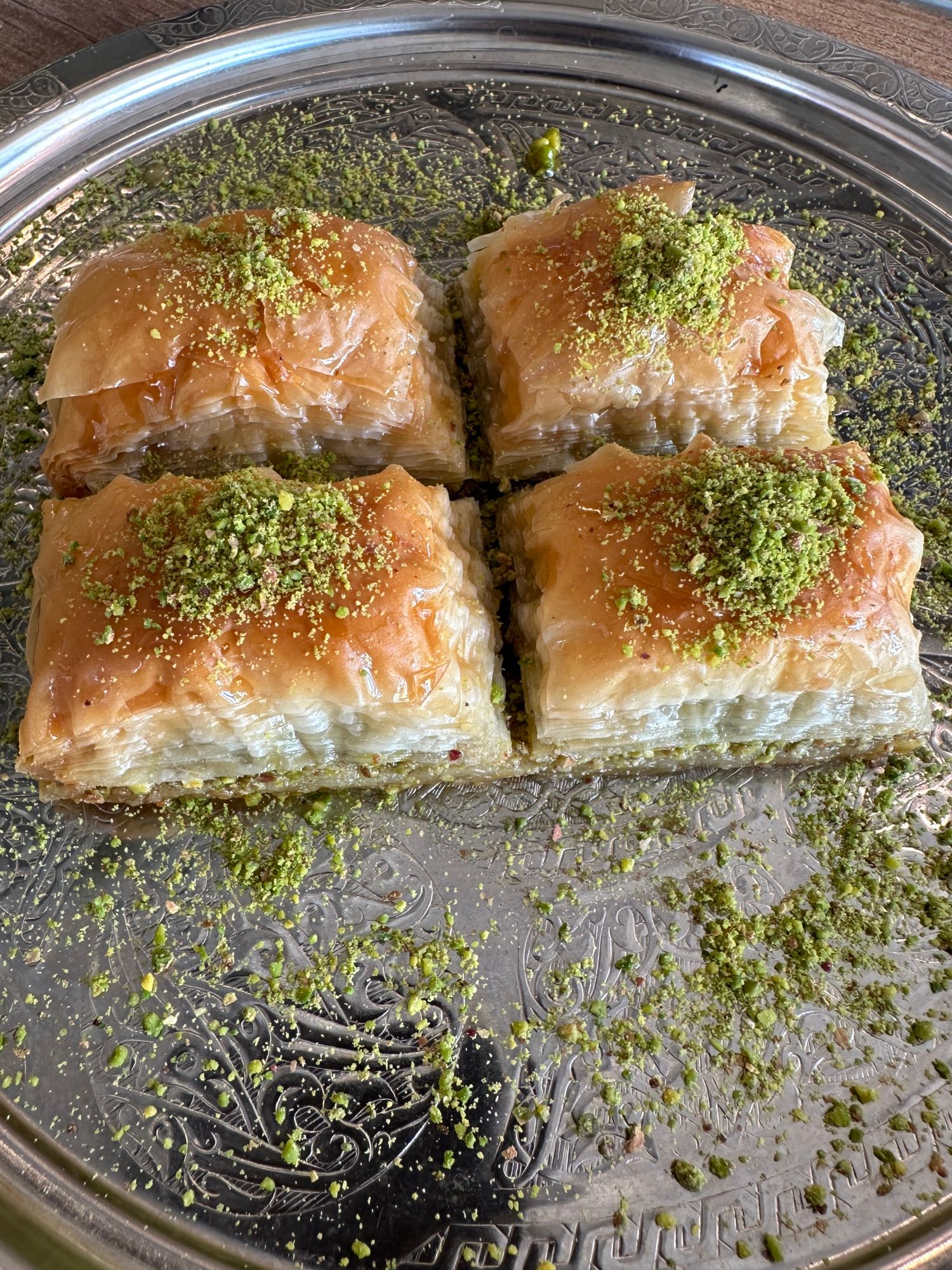 Bol Fıstıklı Kare Baklava (1 kg)