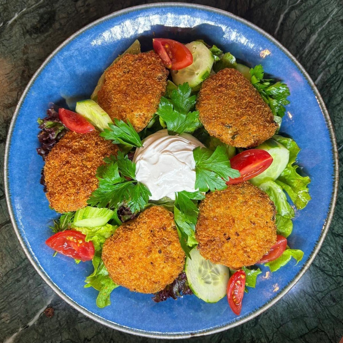 Falafel Salata