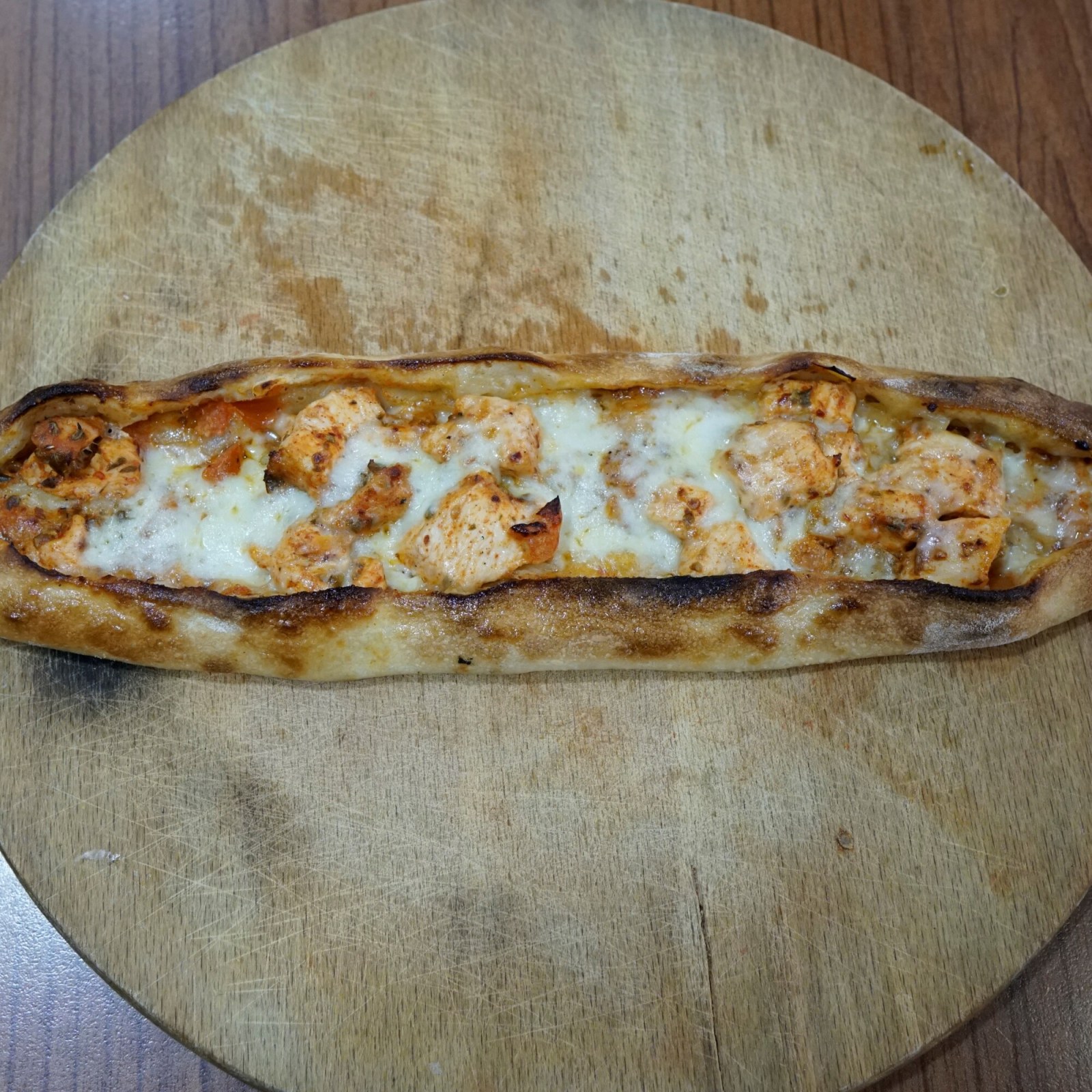 Tavuklu Kaşarlı Pide