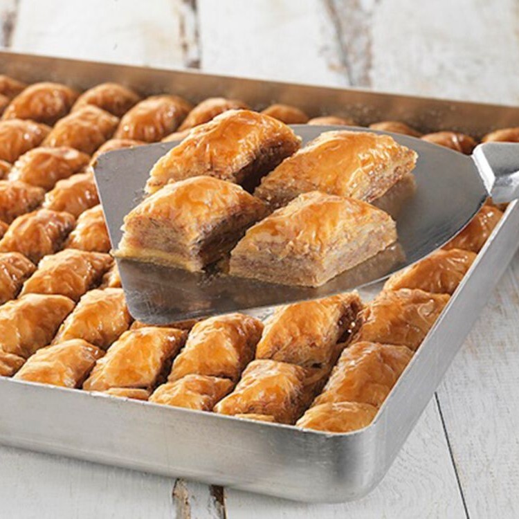 Cevizli Ev Baklavası (Yarım Porsiyon)