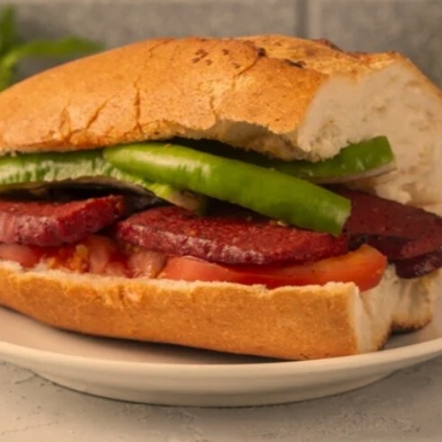 3/4 Sucuk Ekmek
