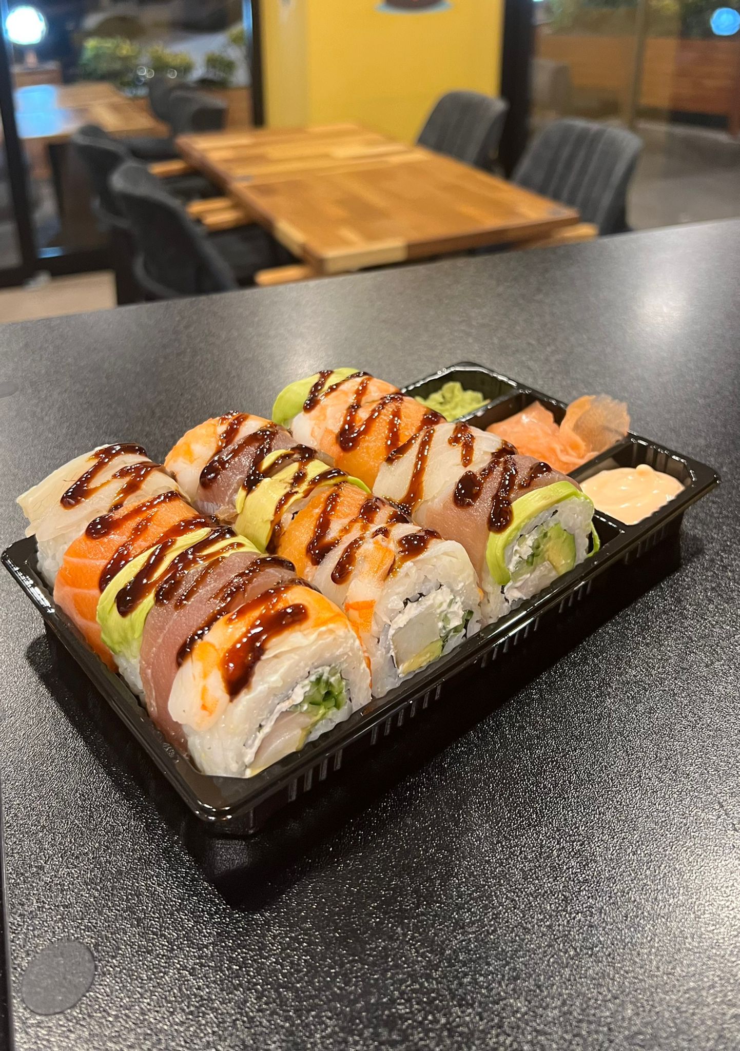 King Ebi Rainbow Roll (12 Pcs.)