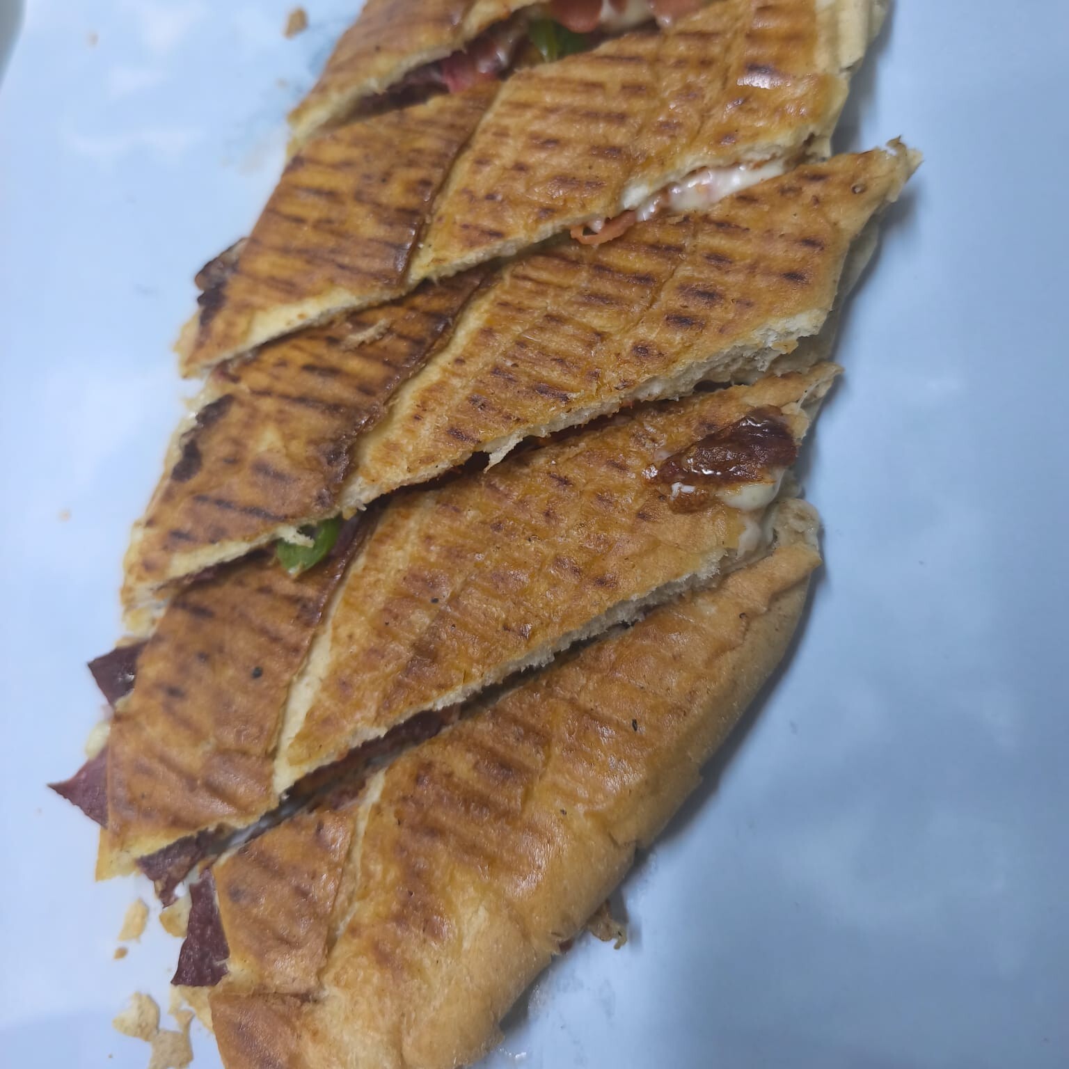 Yarım Sucuklu Tost
