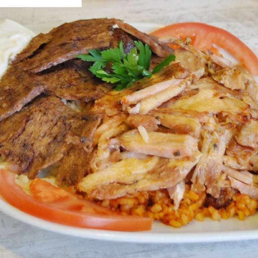 Pilav Üstü Tavuk ve Et Döner Mix Karışık