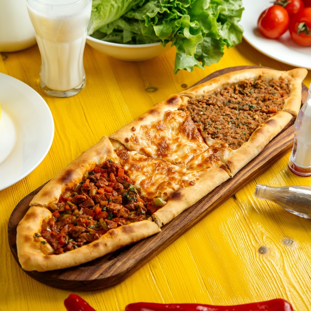 Special Pizza Pide(Kuşbaşı,Kaşar,Kıyma)