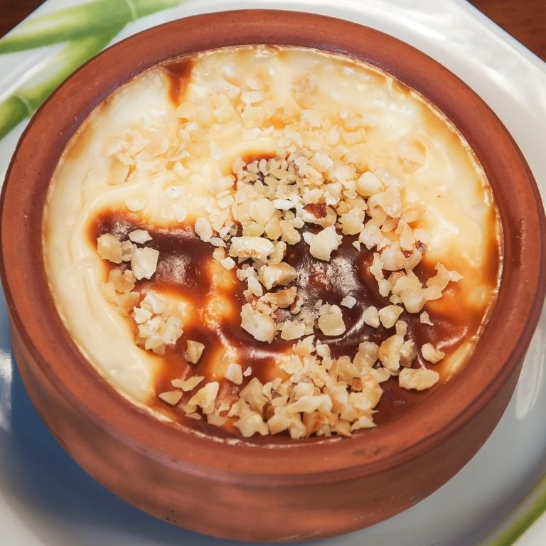 Güveçte Hamsiköy Sütlacı