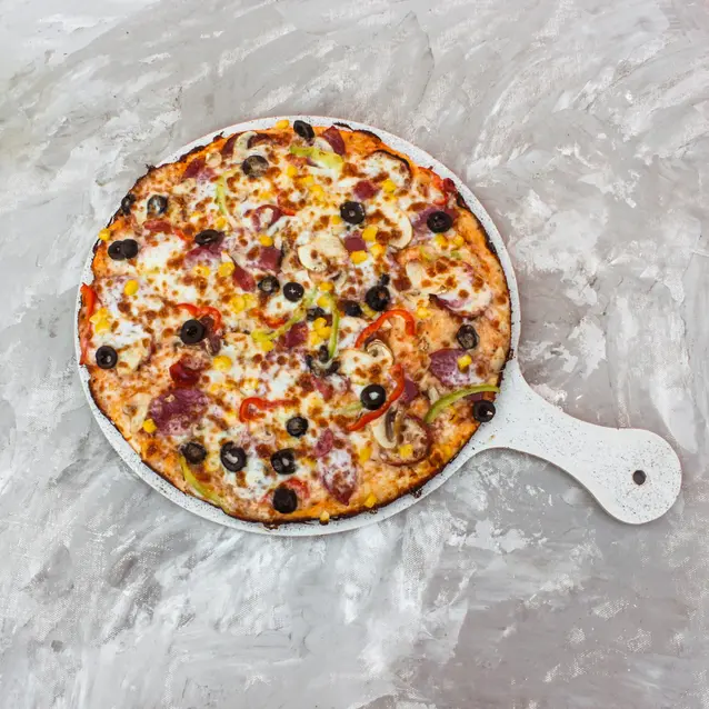 Classic Pizza (42 cm.)