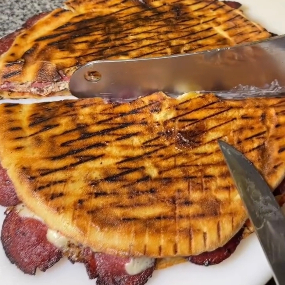 Karışık Bazlama Tostu (Sanayi Usulü)