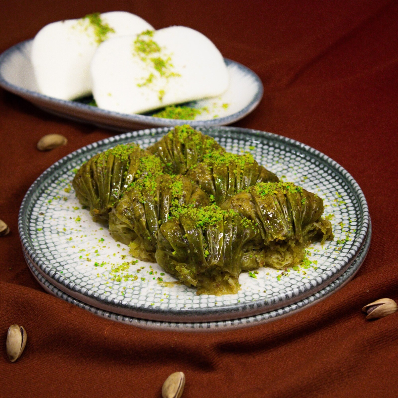 Antep Fıstıklı Yeşil Midye (1 kg) & Maraş Dondurma (500 g)